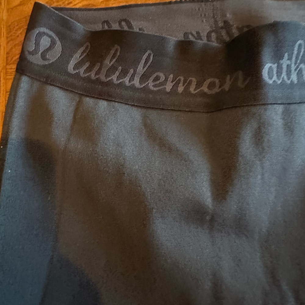 lululemon black size 0 worn once perfect condition.